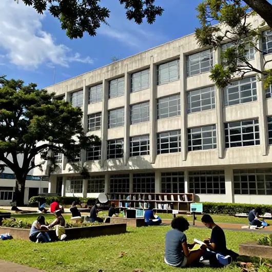 Descubra a Biblioteca Pública do Crato