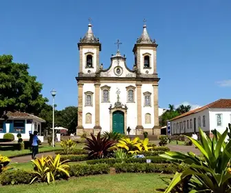 Descubra o Seminário São José do Crato e sua Importância no Turismo Religioso