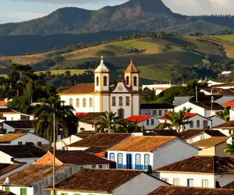Explorando o Turismo de Fé no Cariri Cearense Explorando o Turismo de Fé no Cariri Cearense