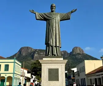 Patrimônio Cultural: A Estátua do Padre Cícero em Juazeiro do Norte